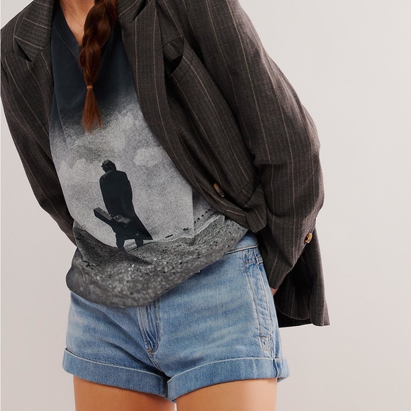 Daydreamer Johnny Cash Tee - Picture 2 of 3